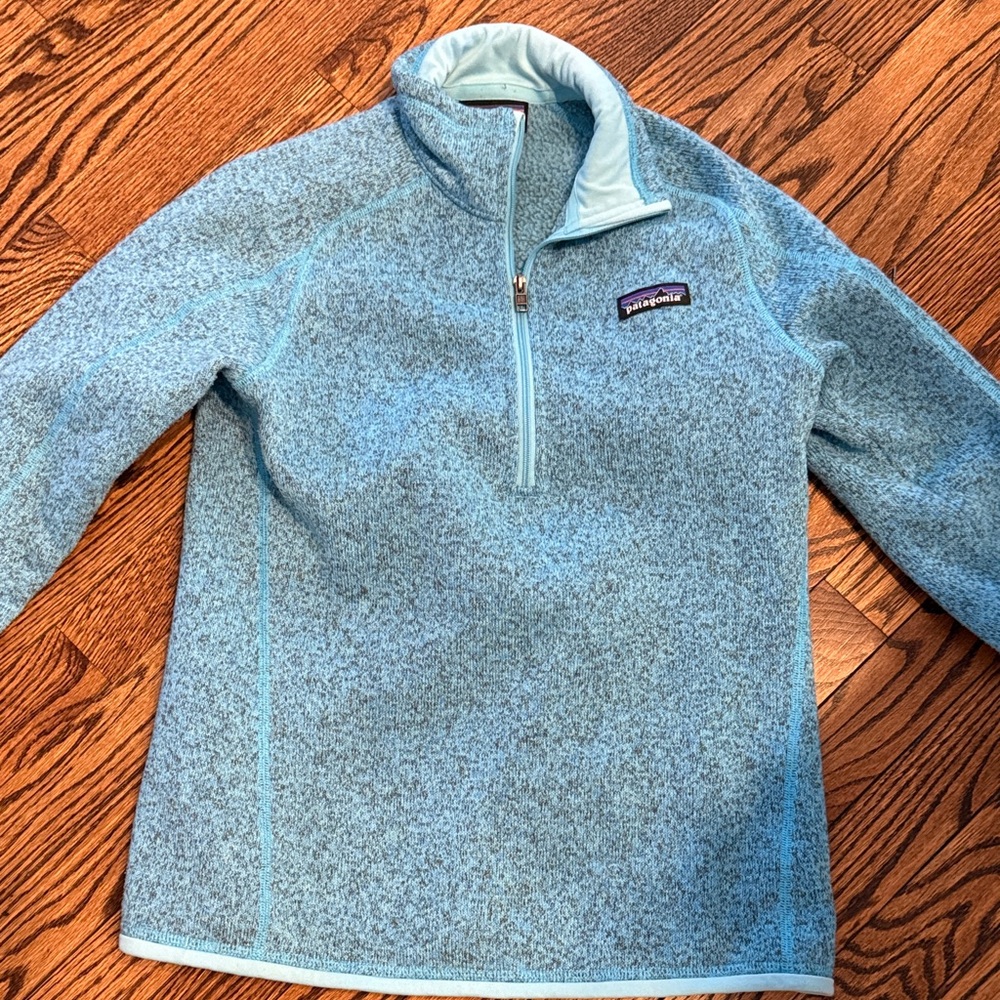 Patagonia women’s Light Aqua Half-Zip Fleece Pullover size small